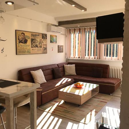 Lovely Apartment 2 Белград Экстерьер фото